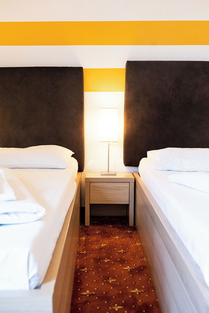 

Verona - Vienna - Lenas Donau Hotel