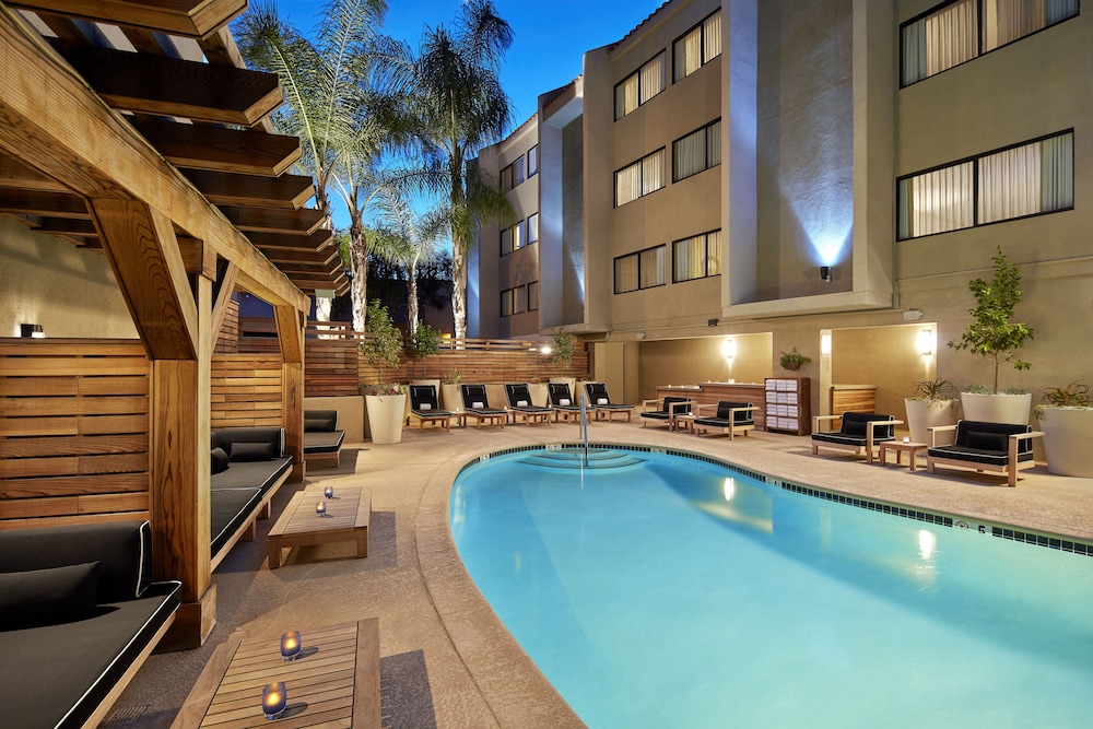 

Roma - Woodland Hills - The Anza-a Calabasas Hotel