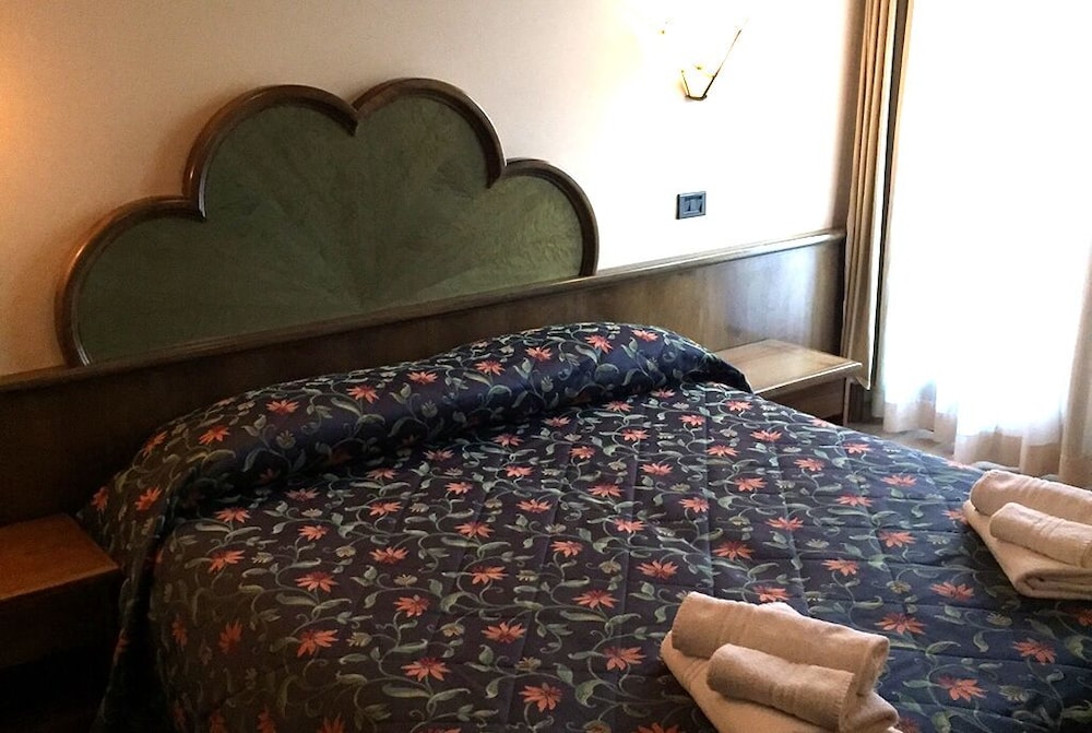 

Roma - Pinzolo - Hotel Quadrifoglio
