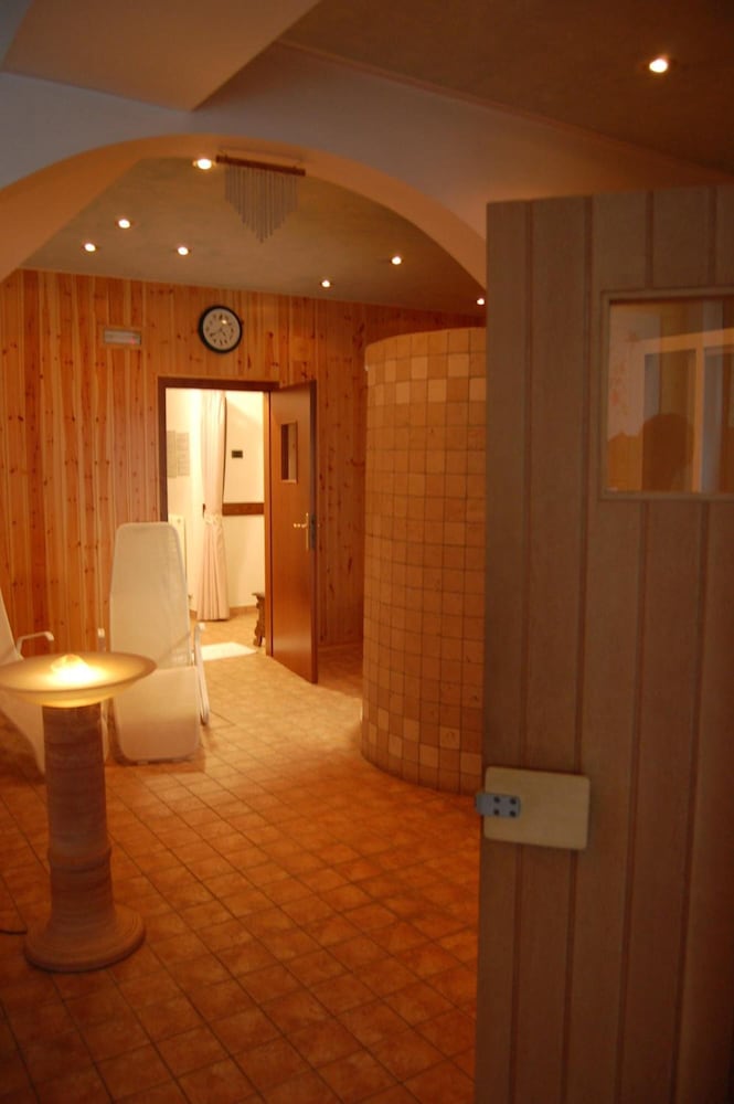 

Napoli - Pinzolo - Hotel Quadrifoglio