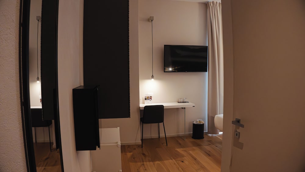 

Milano - Lamezia Terme - Albergo Centrale