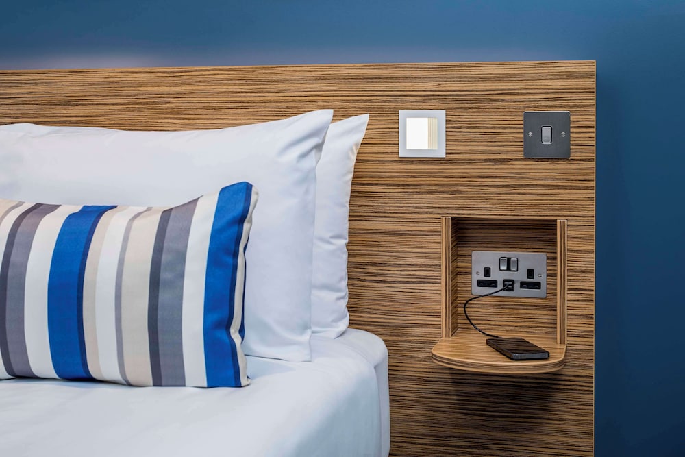 

Roma - Isleworth - Travelodge London Ealing