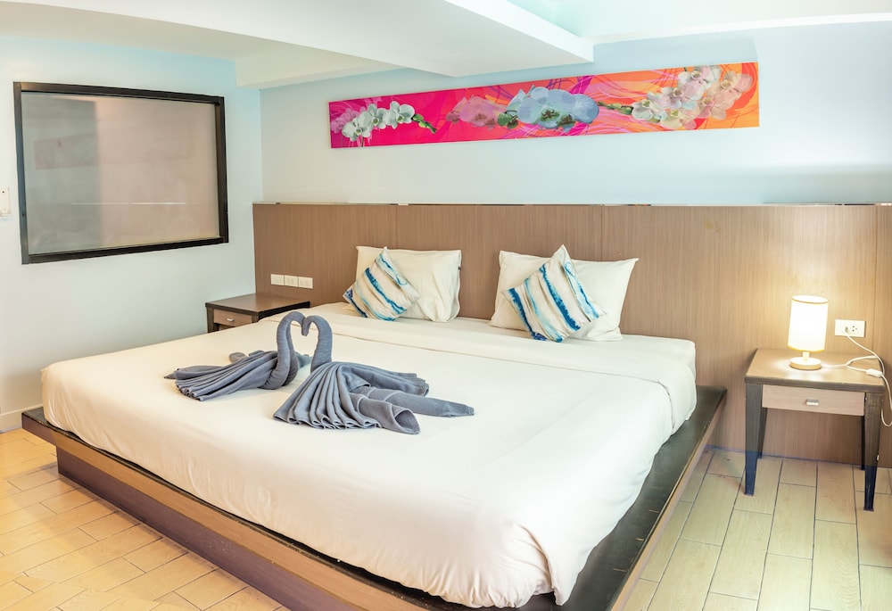 

Napoli - Pattaya - Scandia Beach Hotel
