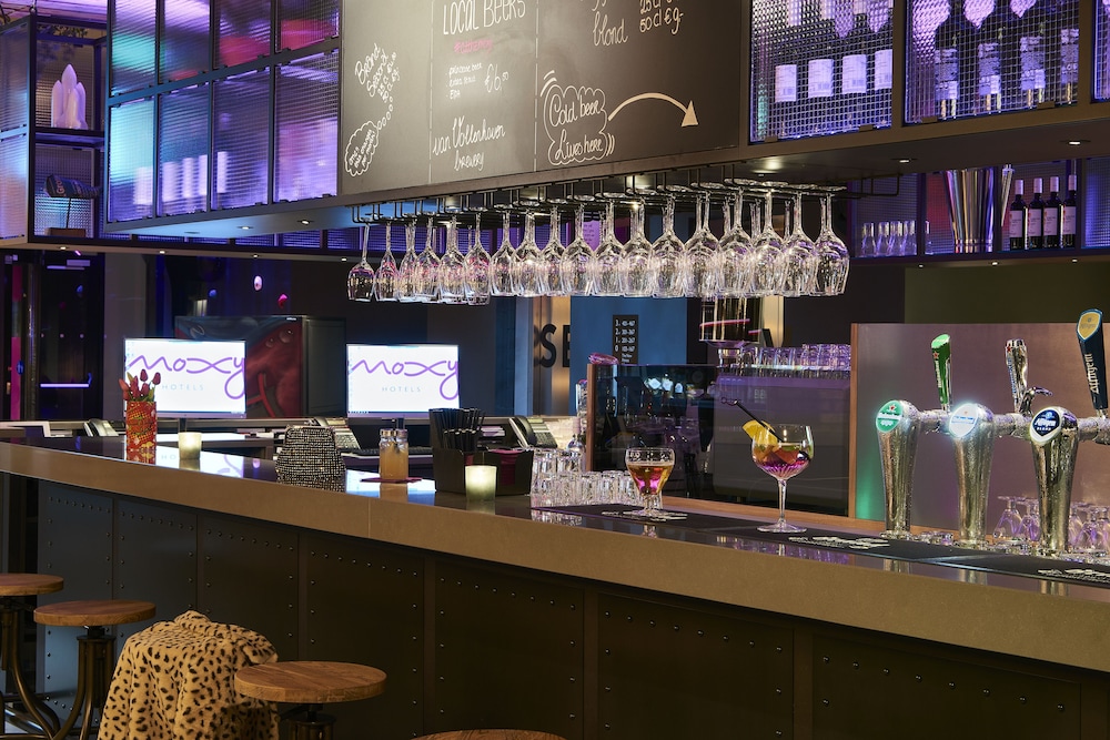 

Cagliari - Aalsmeer - Moxy Amsterdam Schiphol Airport