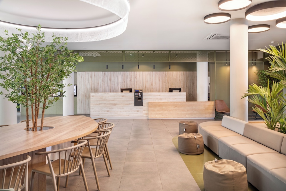 

Olbia - Lisbona - B&B HOTEL Lisboa Aeroporto