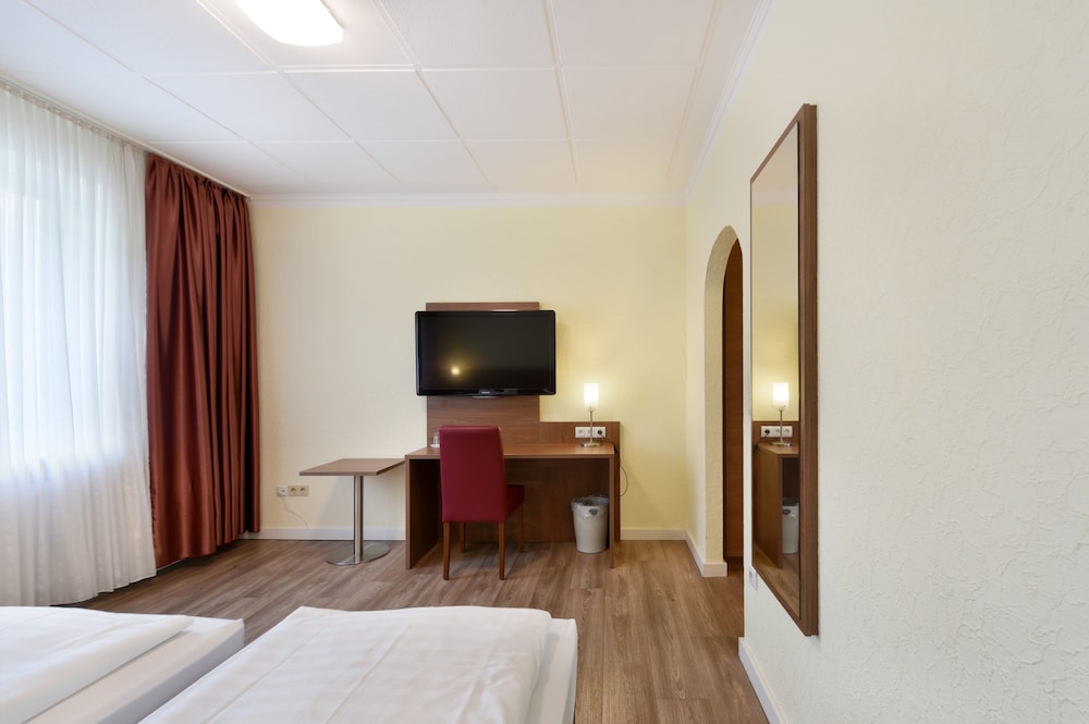 

Milano - Dusseldorf - Hotel Schumacher Düsseldorf
