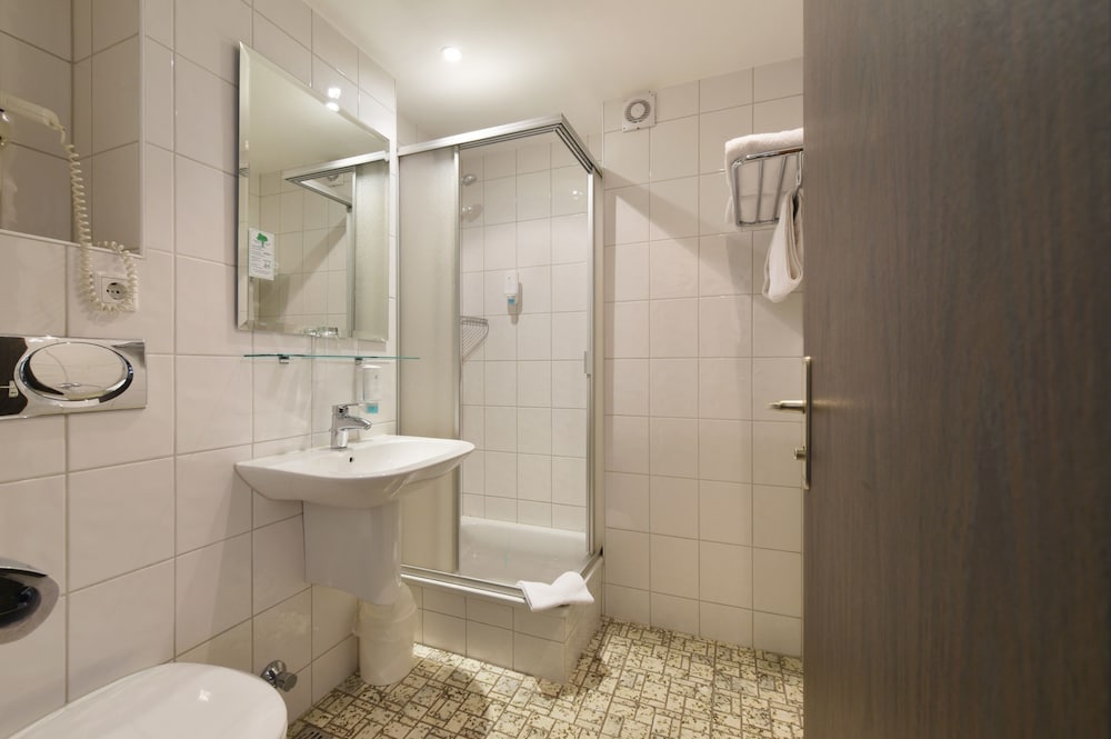

Milano - Dusseldorf - Hotel Schumacher Düsseldorf