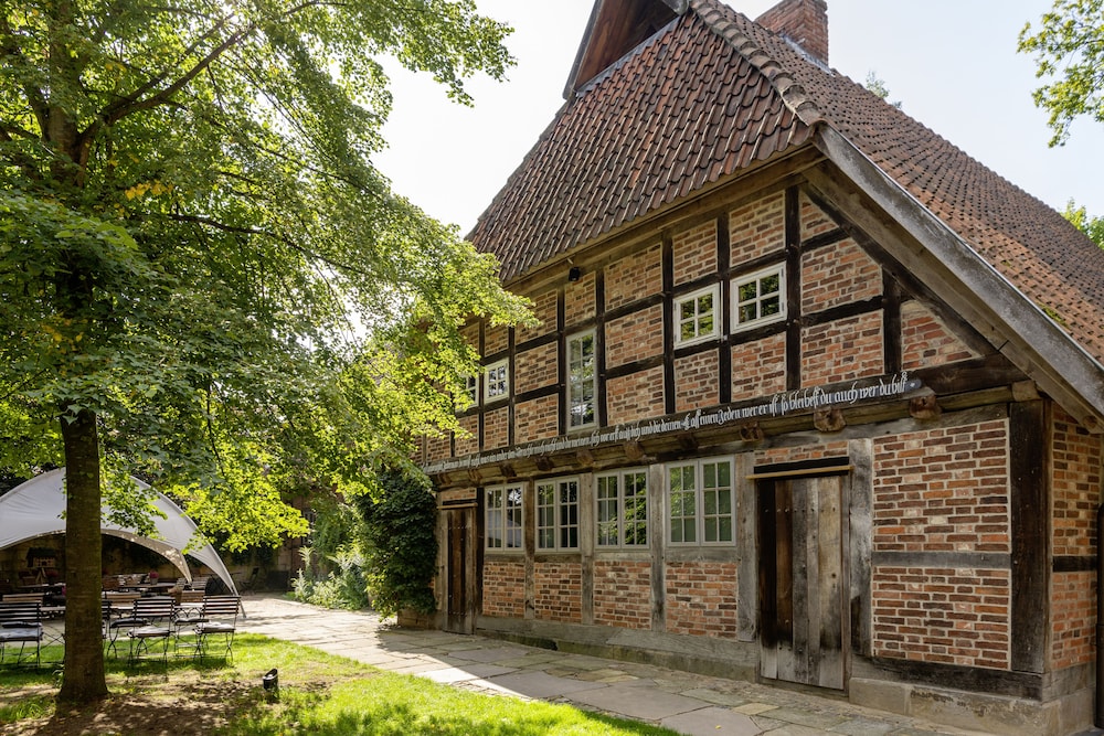

Milano - Winsen - Biohotel WildLand Natural Resort