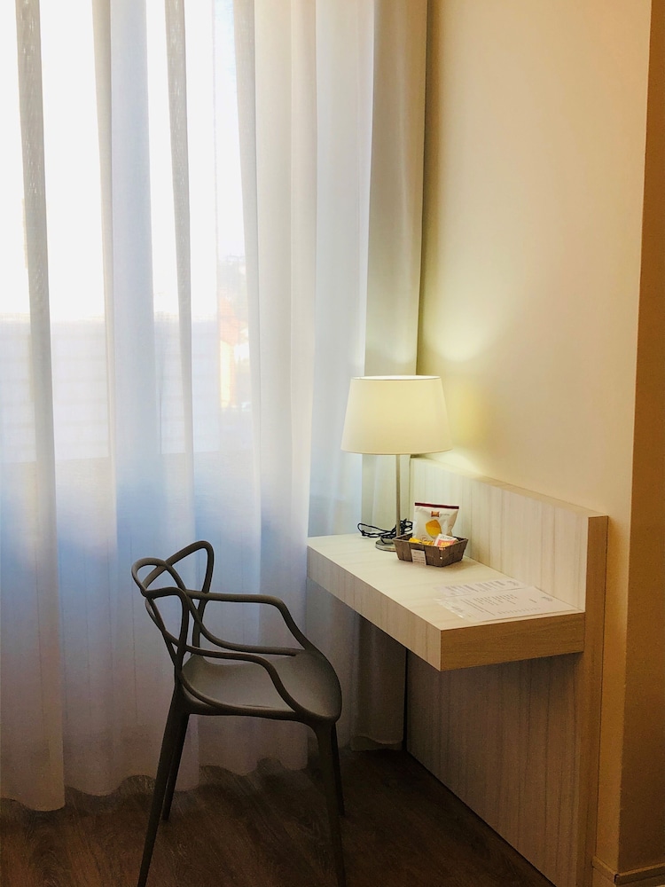 

Napoli - Busto Arsizio - Hotel La Nuova Rotaia