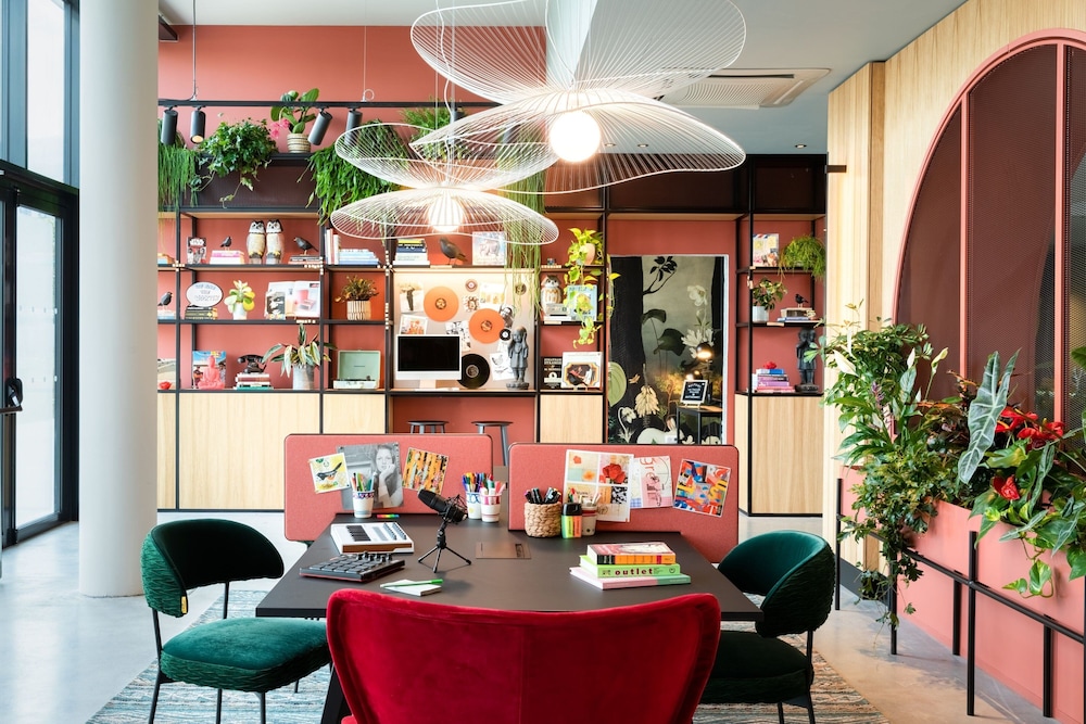 

Bari - Serris - Moxy Paris Val d'Europe