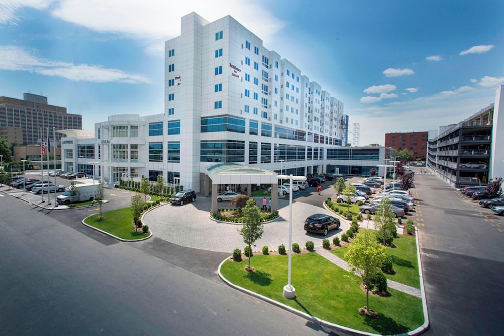 

Milano - New Rochelle - Residence Inn by Marriott The Bronx at Metro Center Atrium