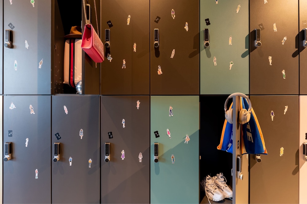 

Bari - Reutlingen - Moxy Outletcity Metzingen