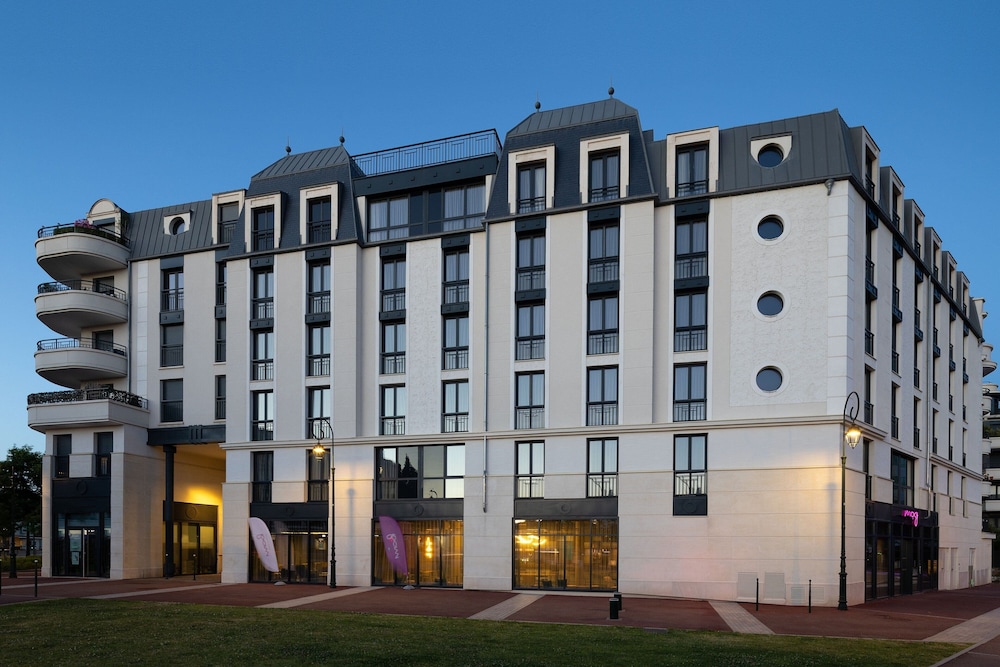 

Palermo - Chevilly-Larue - Moxy Paris Clamart