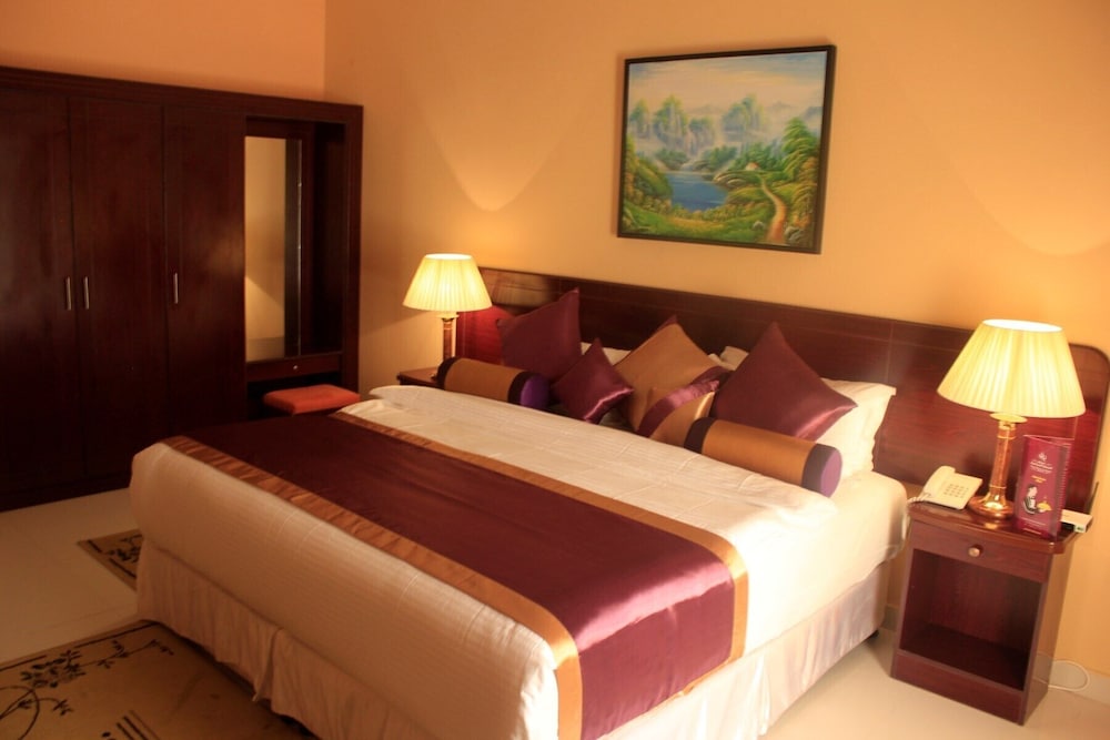 

Milano - Sohar - The Royal Garden Hotel