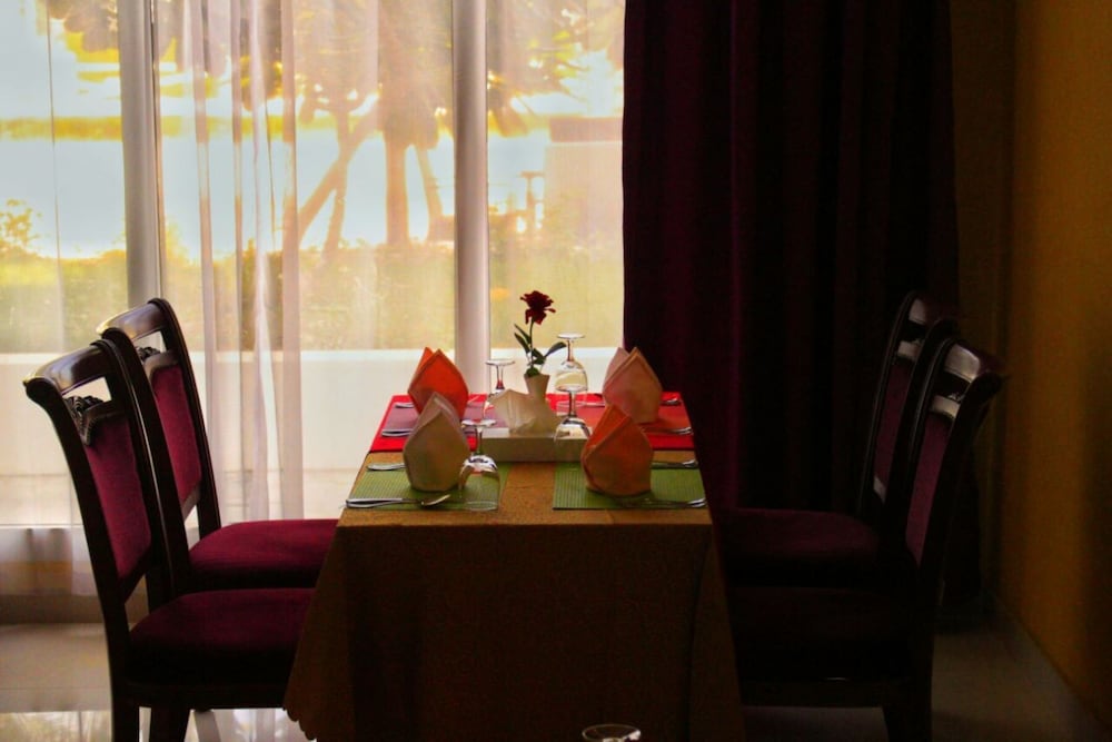

Roma - Sohar - The Royal Garden Hotel
