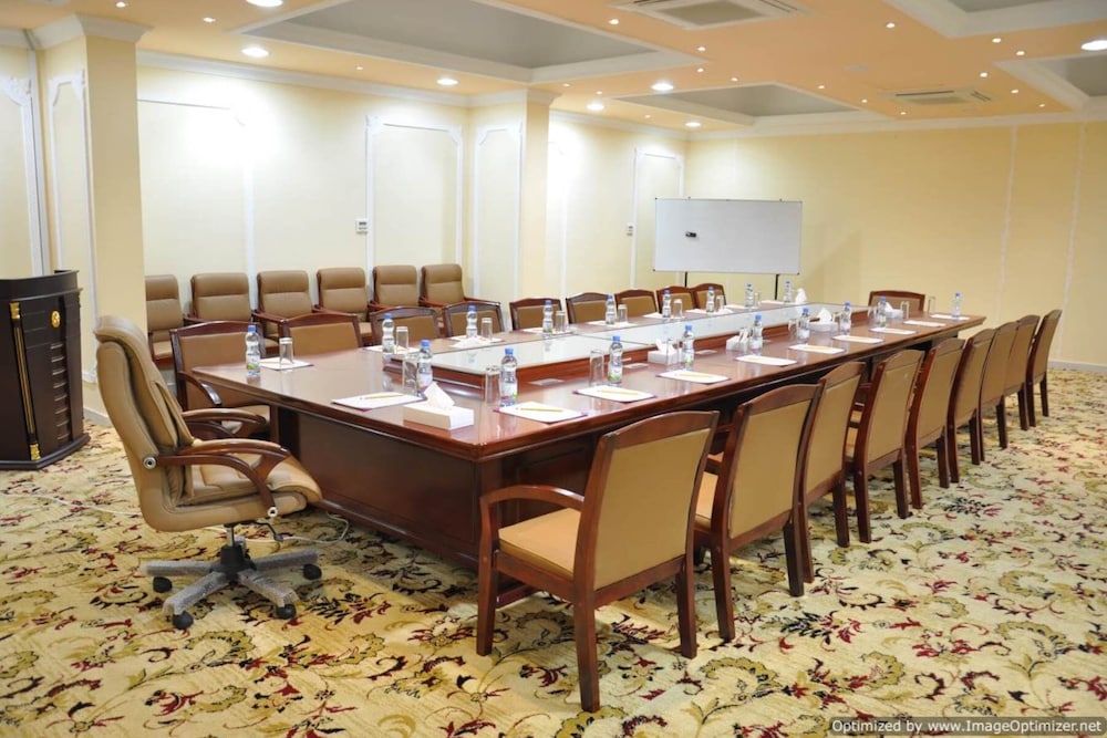 

Roma - Sohar - The Royal Garden Hotel