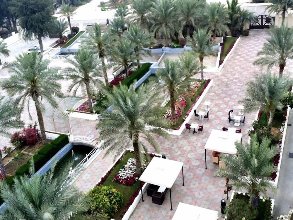 

Roma - Sohar - The Royal Garden Hotel