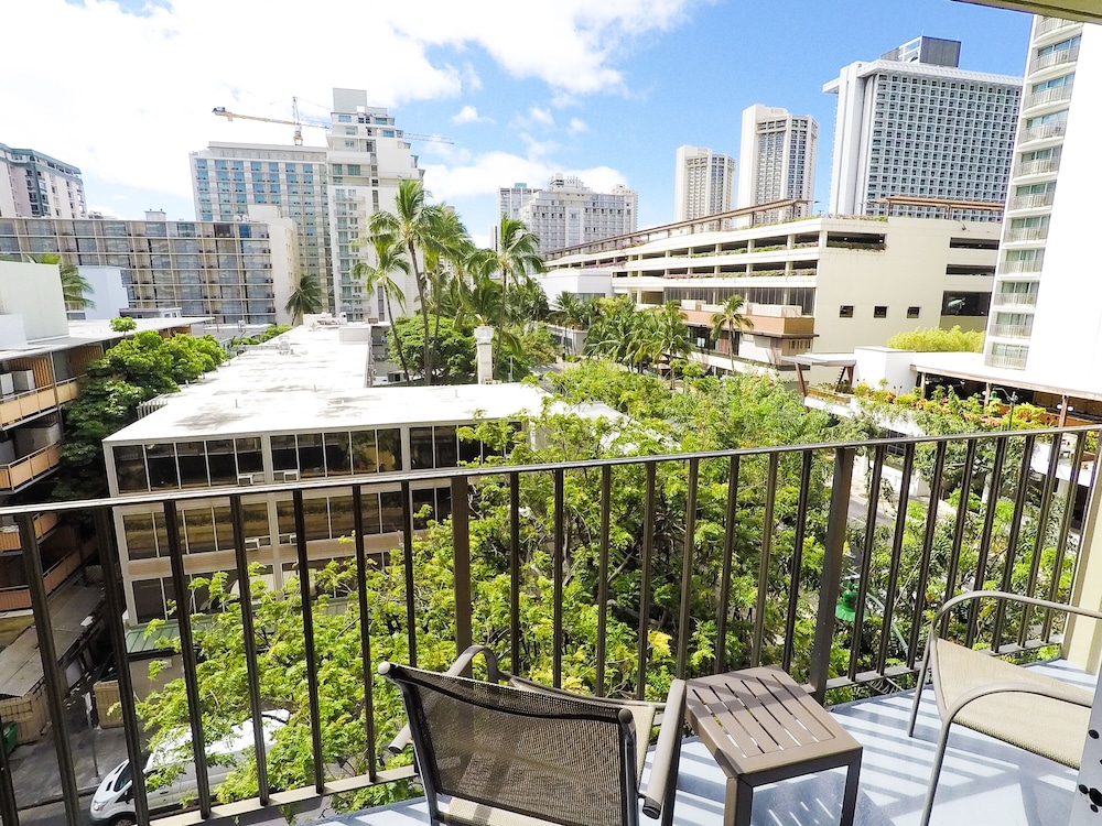 

Milano - Honolulu - Ohia Waikiki Studio Suites