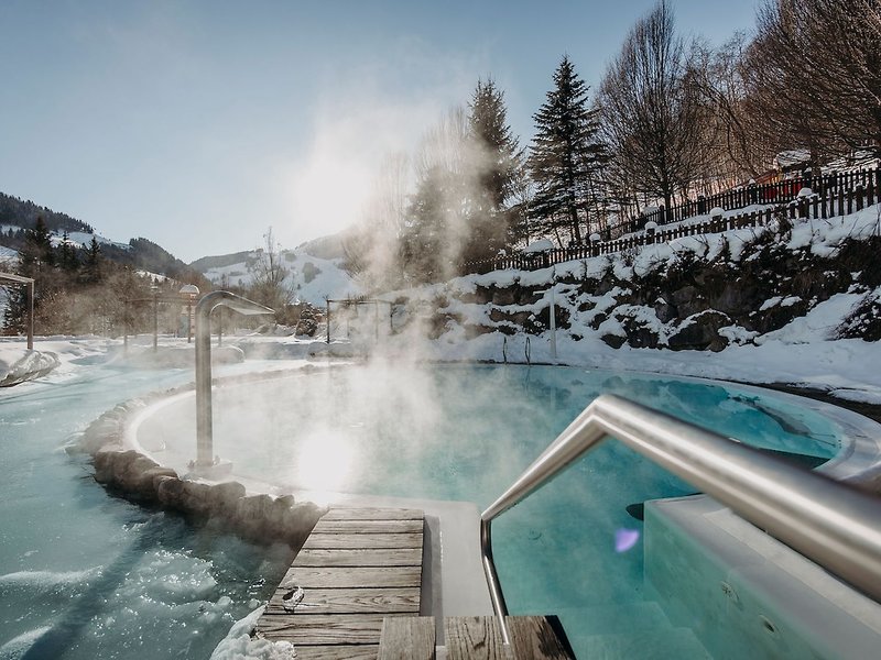 

Napoli - Saalbach - Gartenhotel Theresia 4-Sterne Superior
