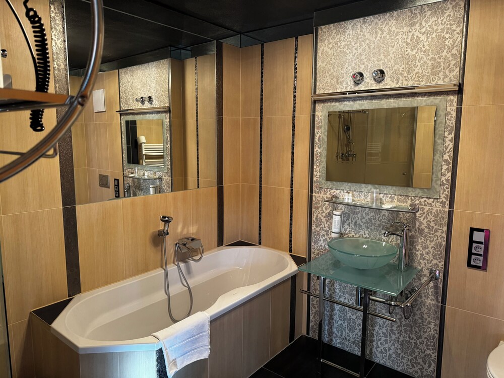 

Roma - Gersthofen - Arthotel ANA Aura