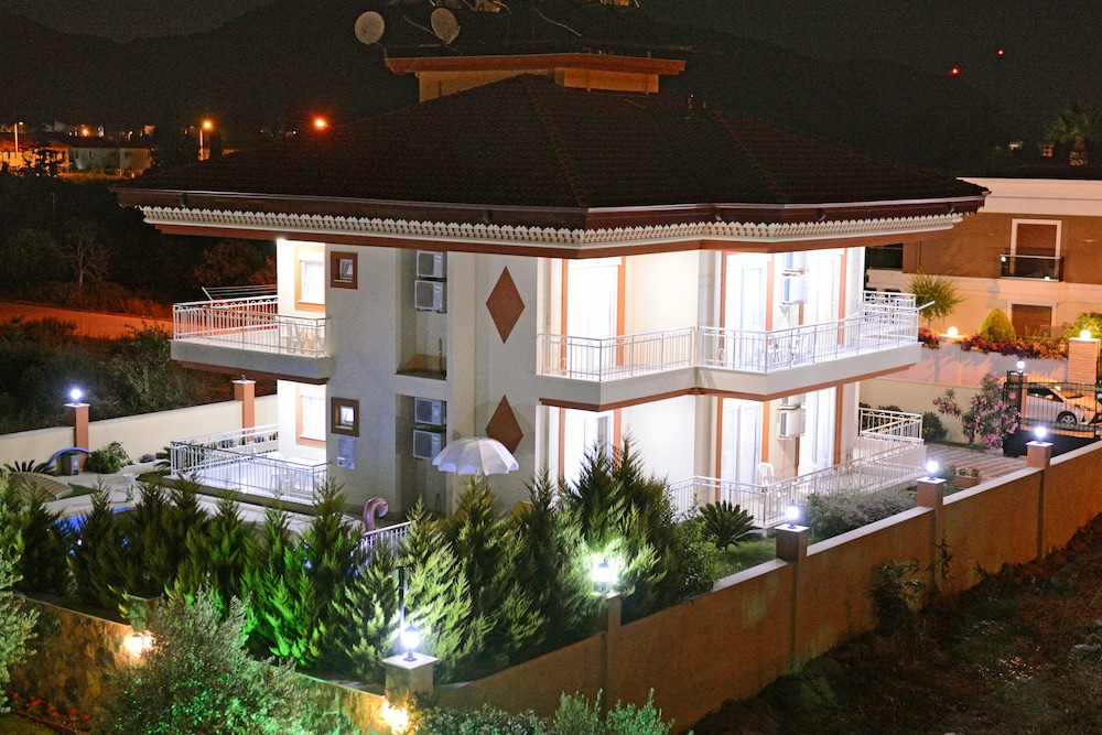 

Bologna - Tekirova - can apart hotel