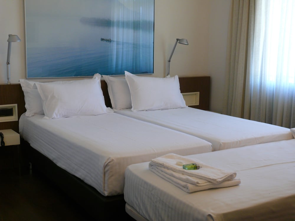 

Milano - Boo de Piélagos - Hotel Los Angeles