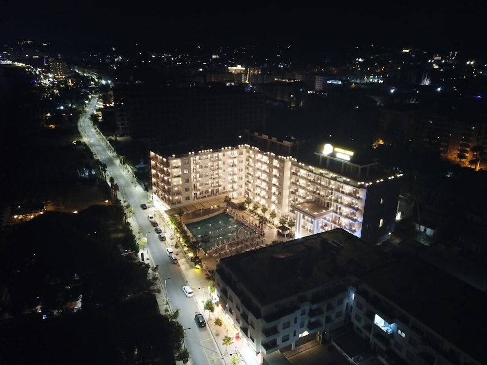 

Milano - Golem - Amelia Mare Hotel