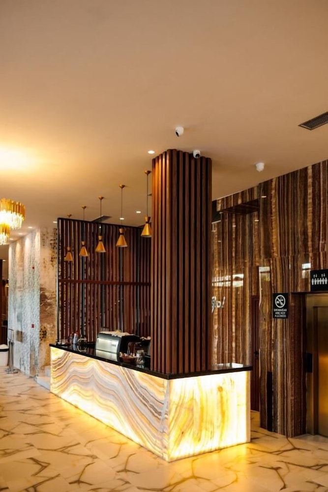

Roma - Qerret - Amelia Mare Hotel