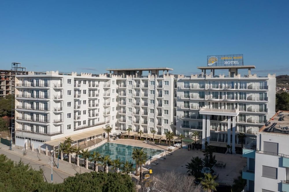 

Milano - Qerret - Amelia Mare Hotel