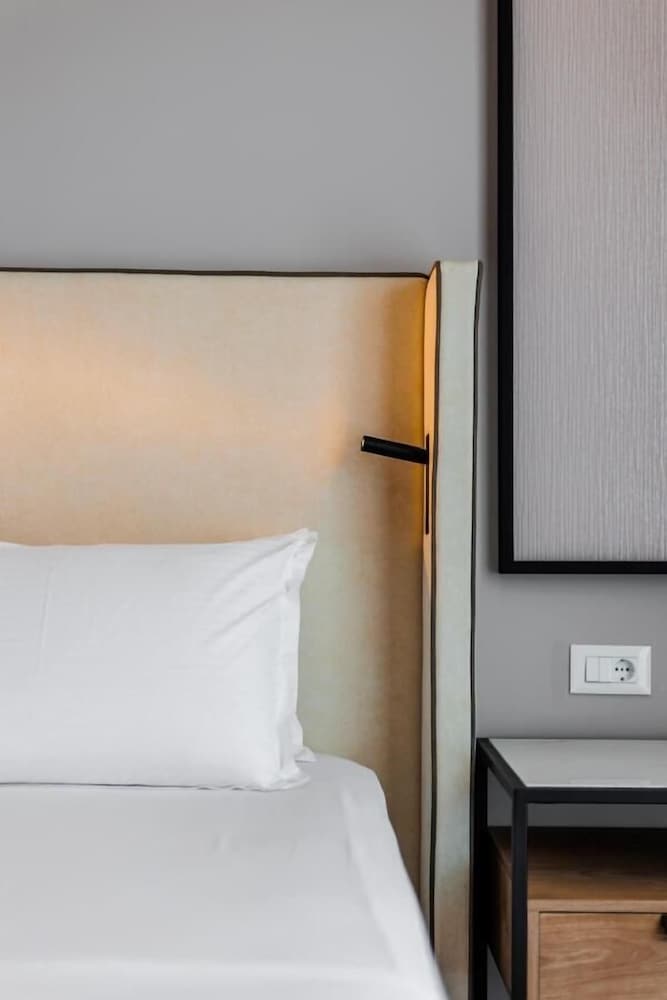 

Milano - Qerret - Amelia Mare Hotel