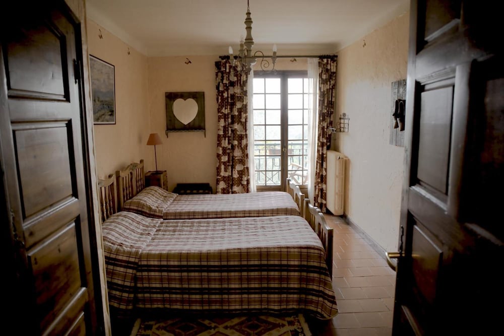 

Napoli - Monte Carlo - Auberge De La Madone