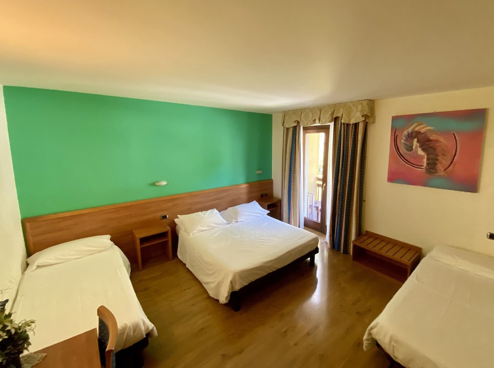 

Napoli - Monte Rosa, Montagna Italia - Crabun Hotel