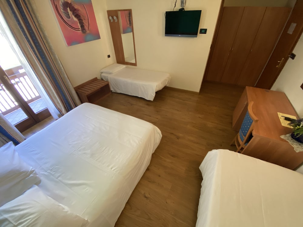 

Palermo - Pont-Saint-Martin - Crabun Hotel