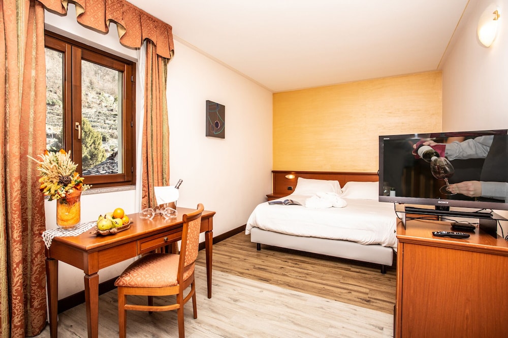 

Napoli - Monte Rosa, Montagna Italia - Crabun Hotel