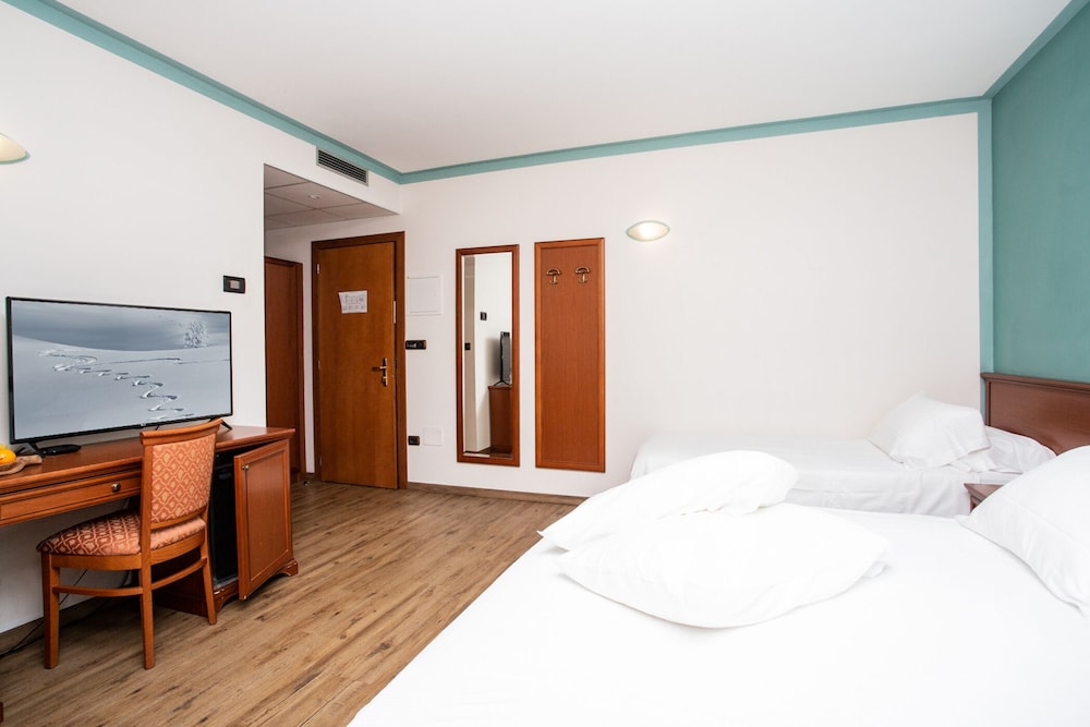 

Napoli - Monte Rosa, Montagna Italia - Crabun Hotel