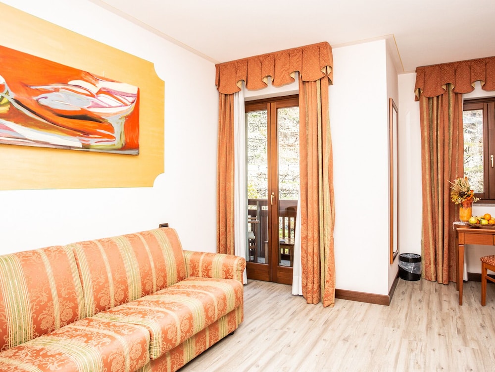 

Roma - Pont-Saint-Martin - Crabun Hotel