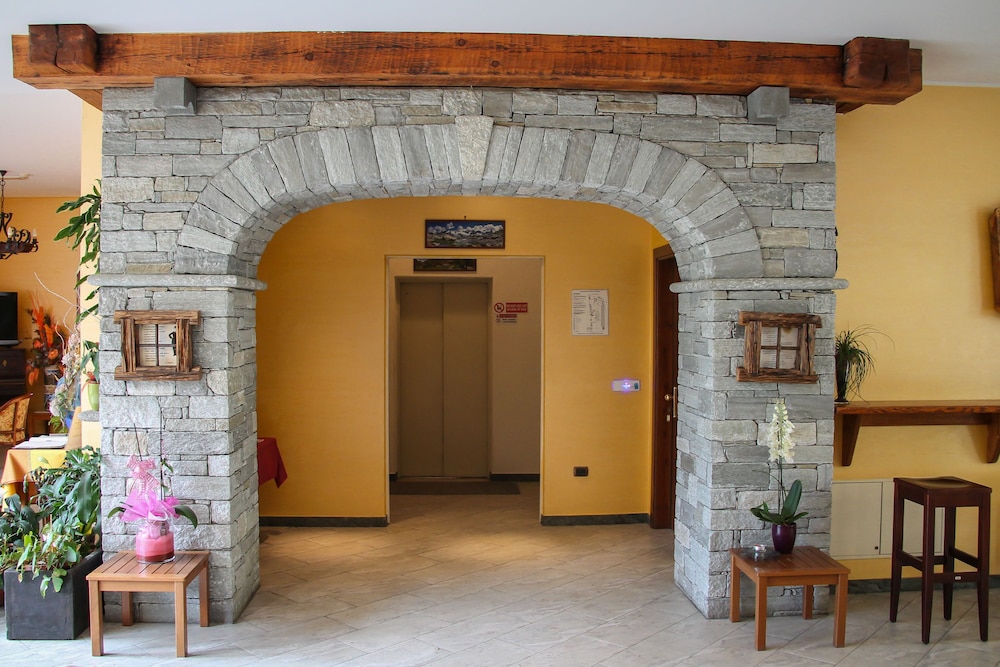 

Roma - Monte Rosa, Montagna Italia - Crabun Hotel