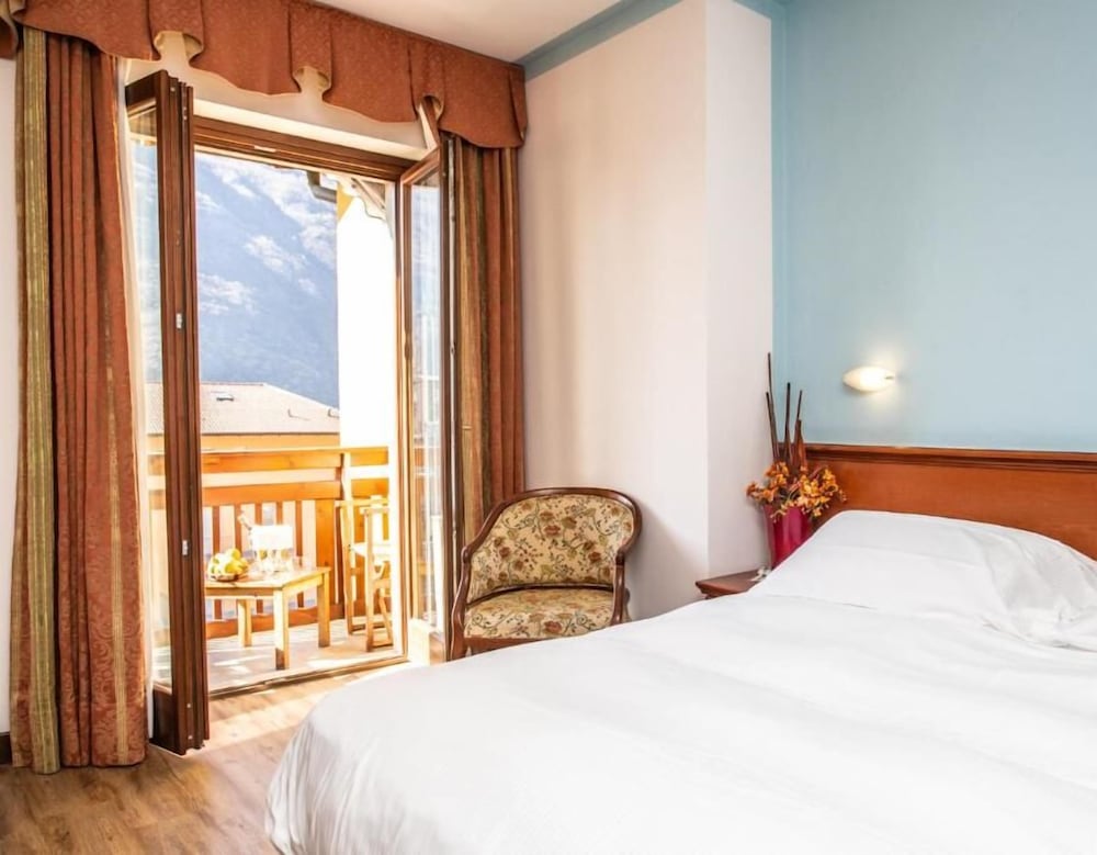 

Napoli - Monte Rosa, Montagna Italia - Crabun Hotel