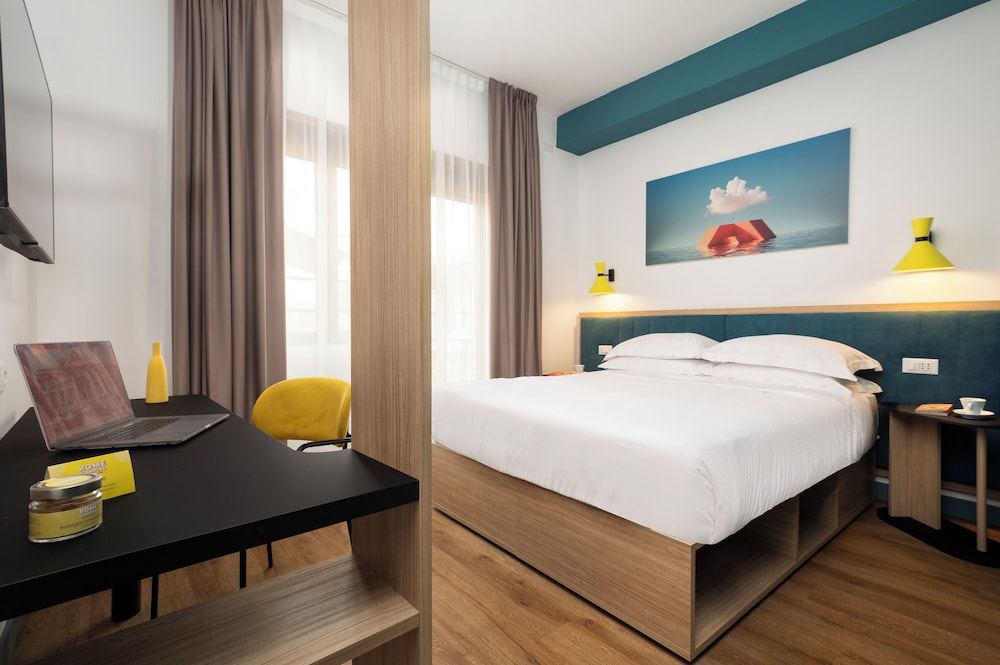 

Brindisi - Grottaferrata - Rome Ciampino Smart Hotel