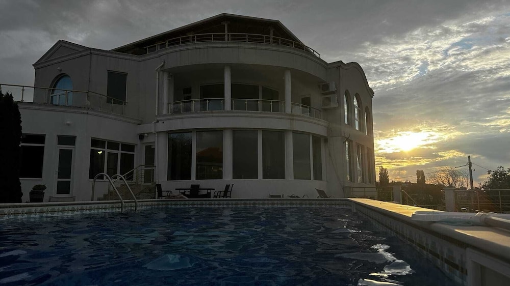 

Milano - Varna - Quartz Hotels Varna Briz