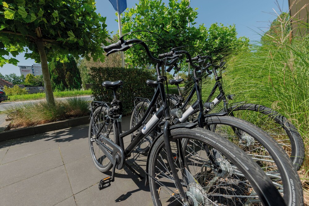 

Lamezia Terme - Hoofddorp - Boutique Hotel Herbergh Amsterdam Airport FREE PARKING