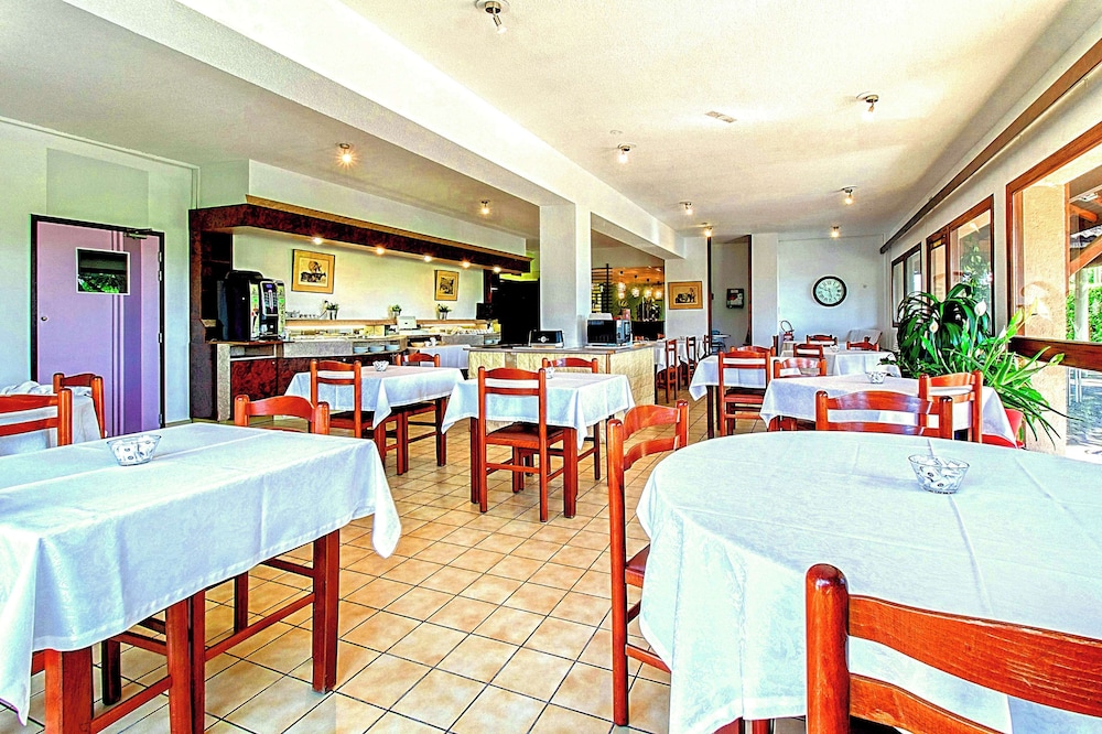 

Roma - Pau - Brit Hotel Confort Pau Lons