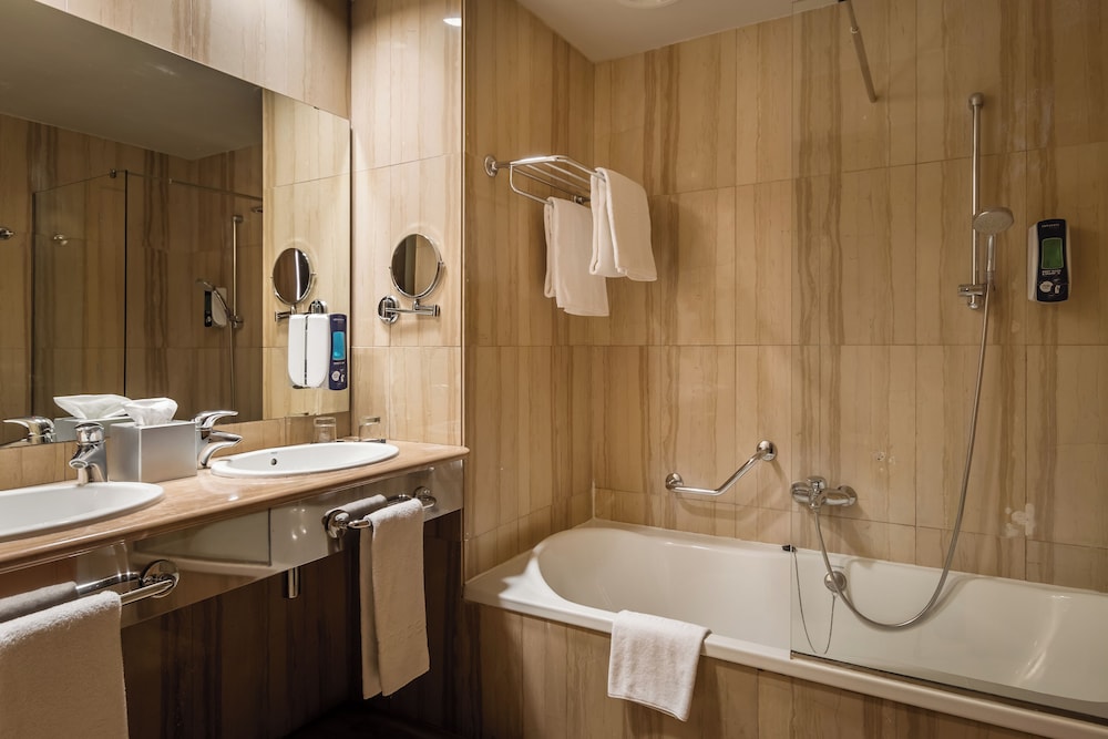 

Bari - Tarragona - Hotel SB Ciutat Tarragona
