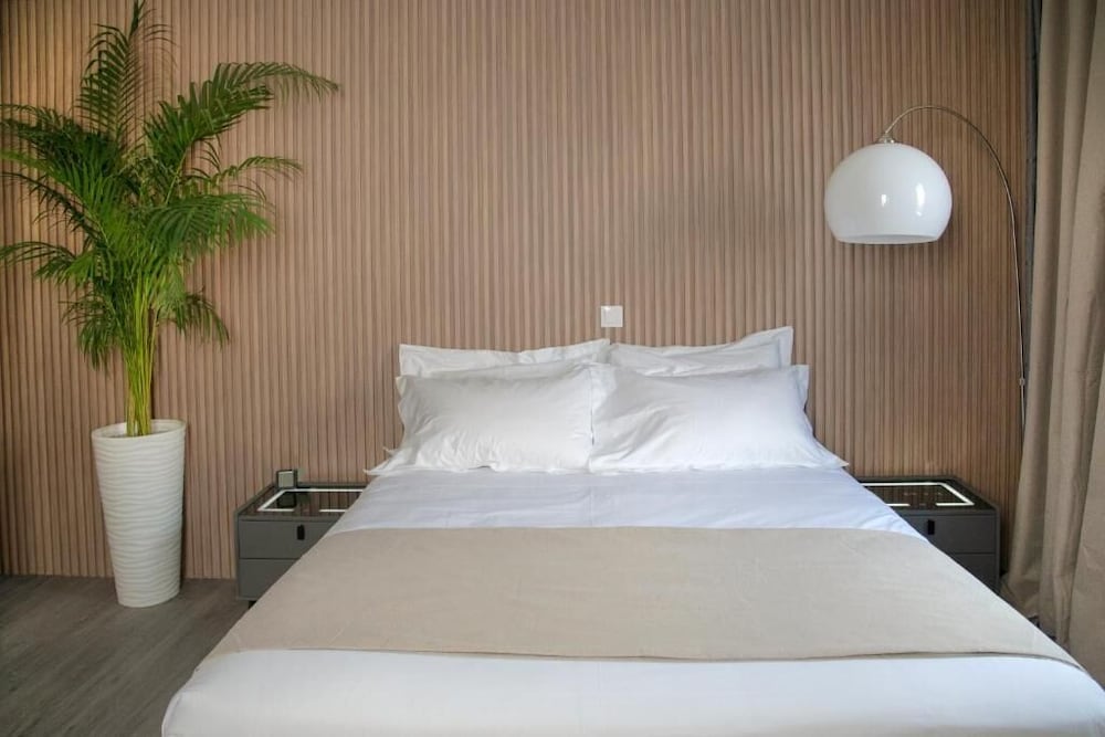 

Bologna - Vouliagmeni - Celia Residence