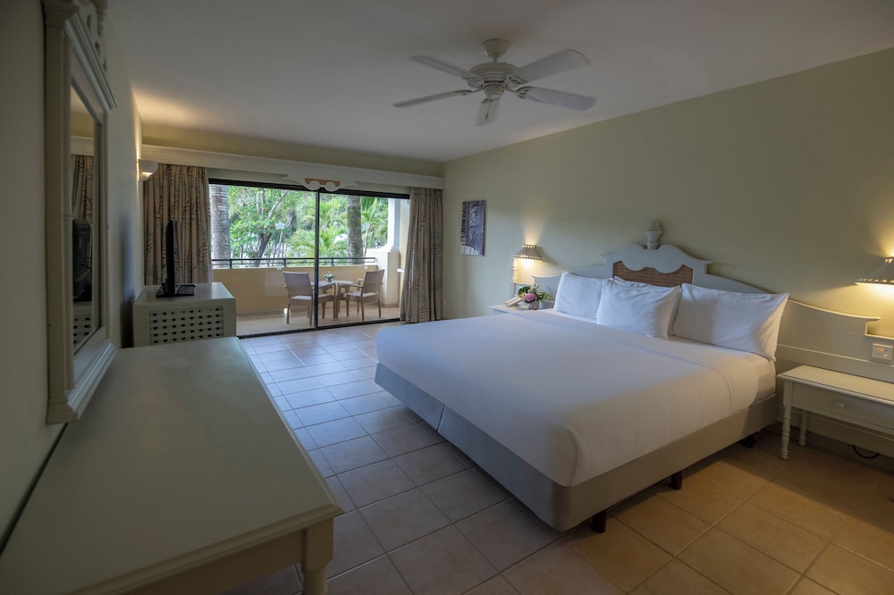 

Bologna - Puerto Plata - Iberostar Waves Costa Dorada - All Inclusive