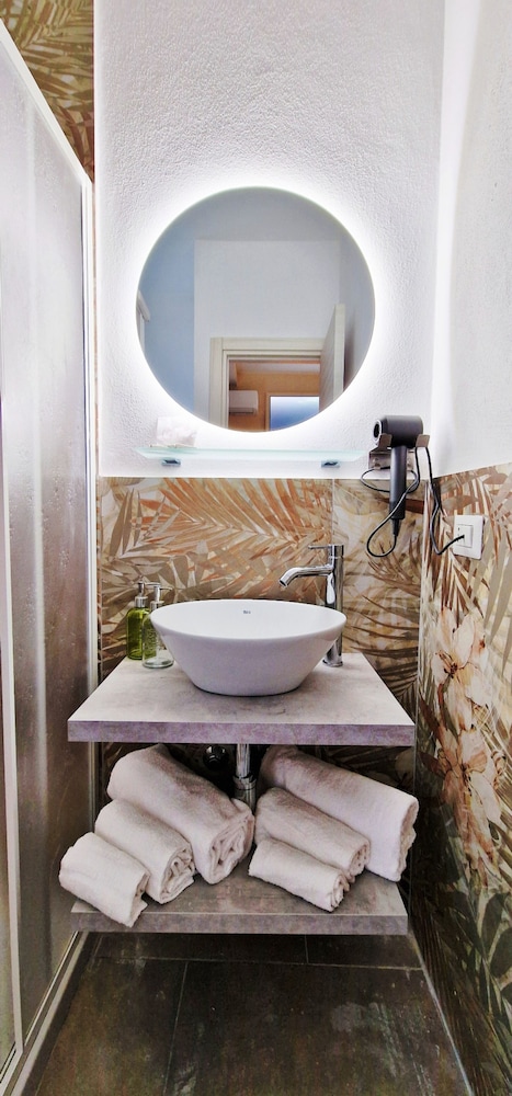 

Milano - Pozzuoli - THE SUN HOTEL BOUTIQUE NAPOLI