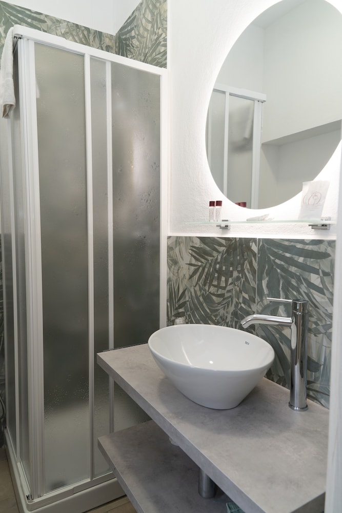 

Milano - Pozzuoli - THE SUN HOTEL BOUTIQUE NAPOLI