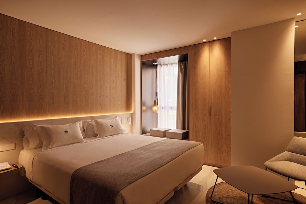

Venezia - Playa d'en Bossa, Ibiza - Core Ibiza Town Hotel