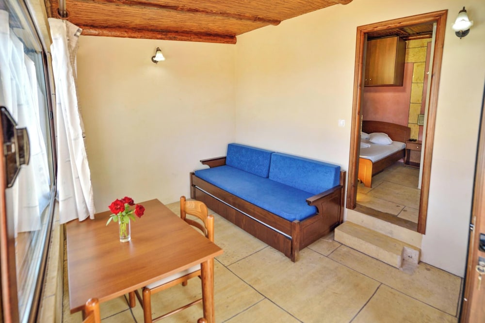 

Firenze - Kissamos - Anemomili Village