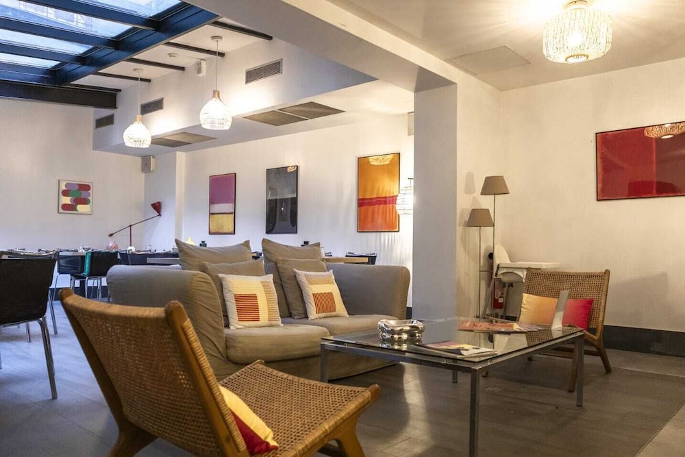 

Brindisi - Boulogne-Billancourt - Porte de Versailles Hotel